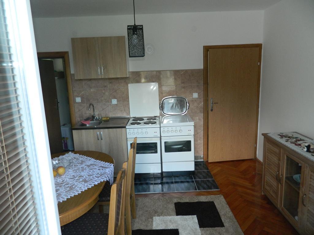 טיינטישטה Apartman Sutjeska מראה חיצוני תמונה