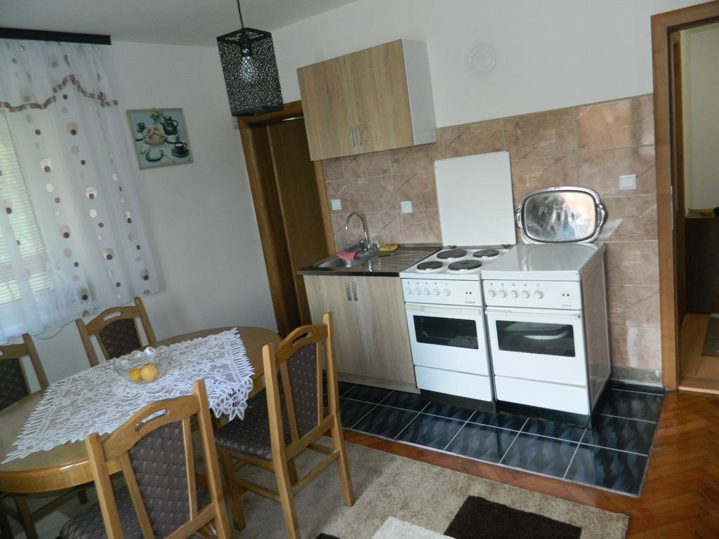 טיינטישטה Apartman Sutjeska מראה חיצוני תמונה