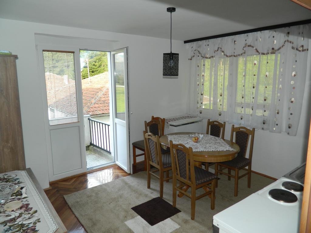 טיינטישטה Apartman Sutjeska מראה חיצוני תמונה
